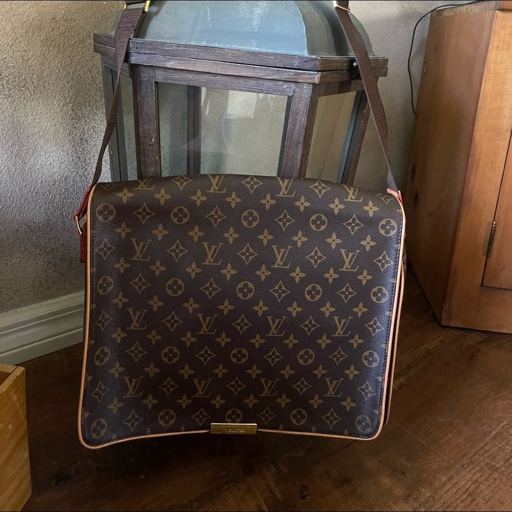 Large  Louis Vuitton laptop bag / messenger bag…